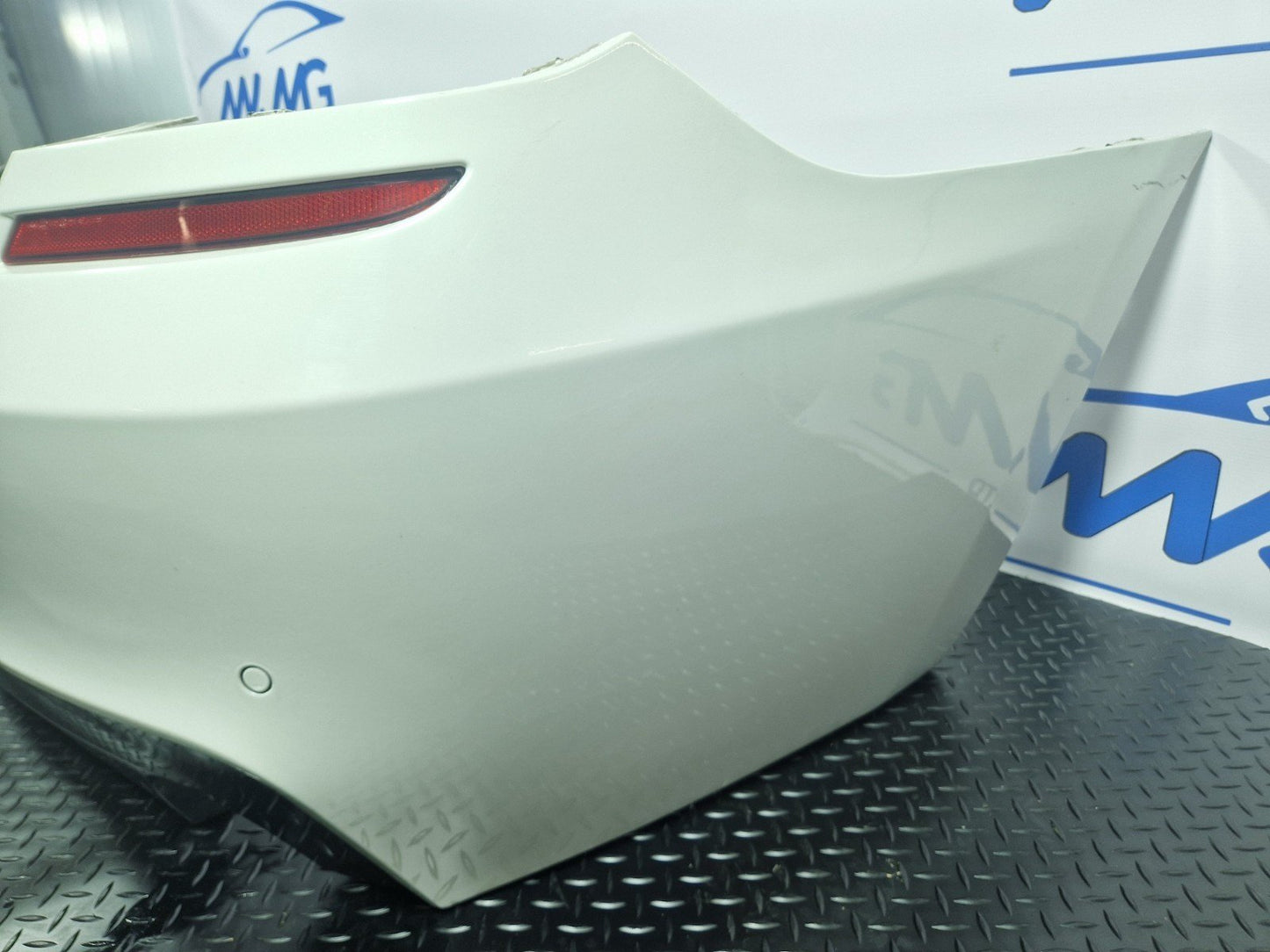 BMW 6 SERIES F06 F12 F13 PRE-LCI COMPLETE M SPORT REAR BUMPER ALPINE WHITE 300