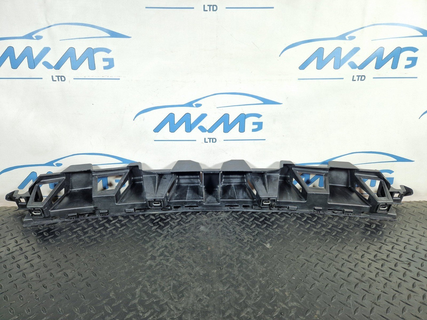 Mercedes-Benz GLE500e W166 Genuine Rear Centre Bumper Bracket A1668854165