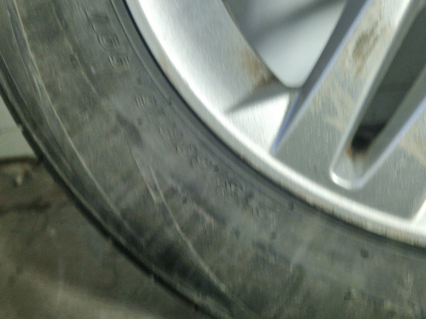 Ford S-Max MK1 (CD340) 16" Alloy Wheel with Tyre 215/60/16 6mm AM2J1007AA