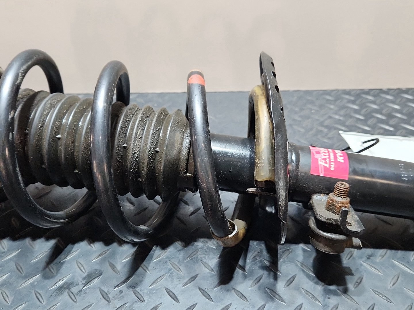KYB Excel-G Front Right Shock Absorber for Mercedes Citan W415 Cargo Van