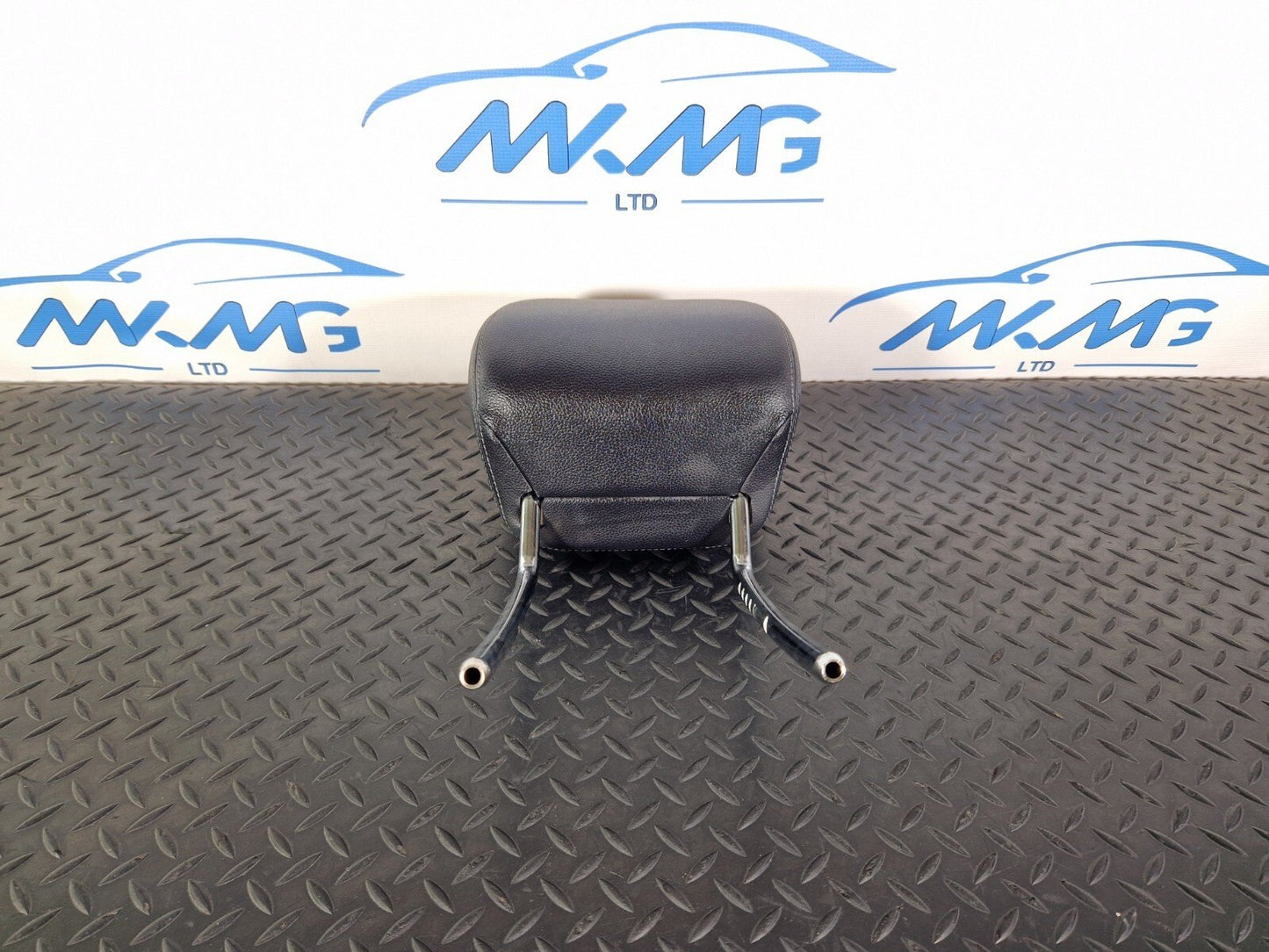 14-19 MERCEDES BENZ GLA X156 GENUINE FRONT SEAT HEADREST FITS LEFT & RIGHT