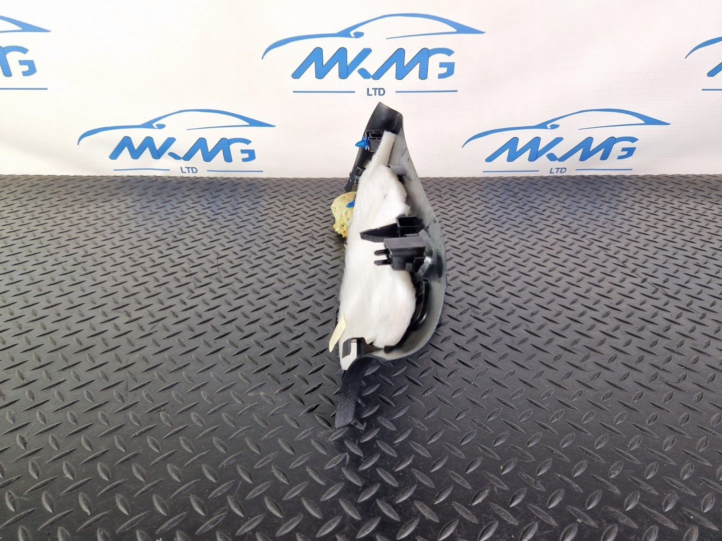 12-18 MERCEDES BENZ W176 DRIVER OFF SIDE INTERIOR REAR C PILLAR TRIM A1766902200