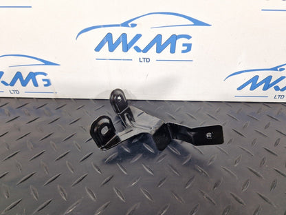 19-ON MERCEDES BENZ CLA C118 REAR RIGHT LOAD COMPARTMENT BRACKET A1776802003