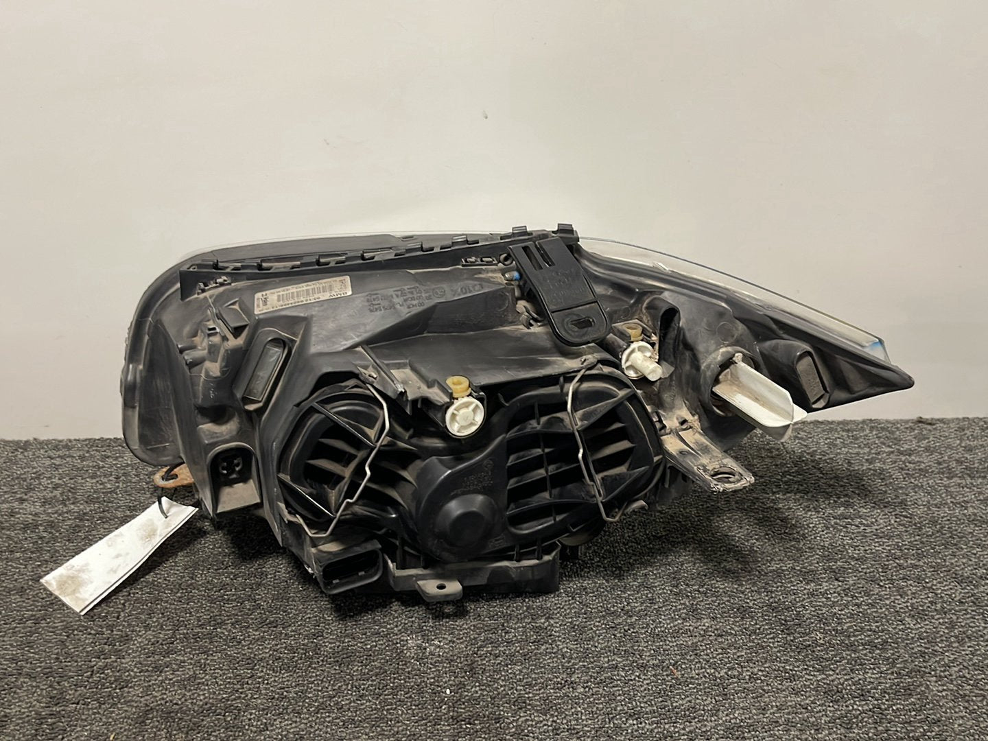BMW 120i E87 Hatchback Genuine Front Right O/S Driver Headlight 6924488