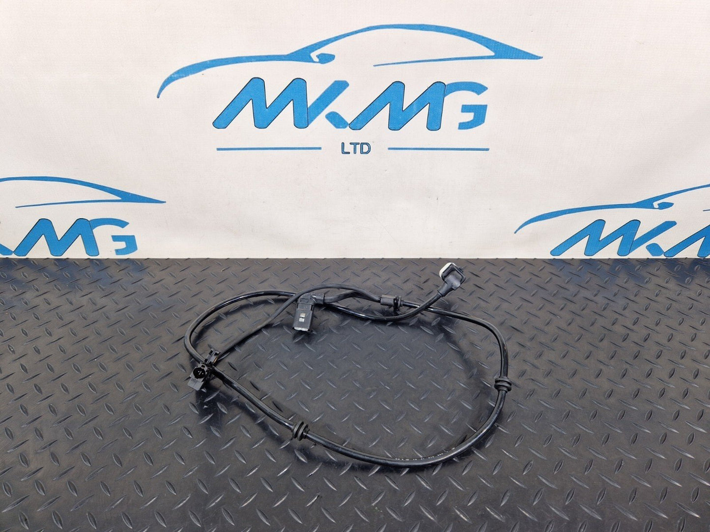 MERCEDES C220 W205 REAR RIGHT O/S PARKING BRAKE & BRAKE WEAR SENSOR INDICATOR