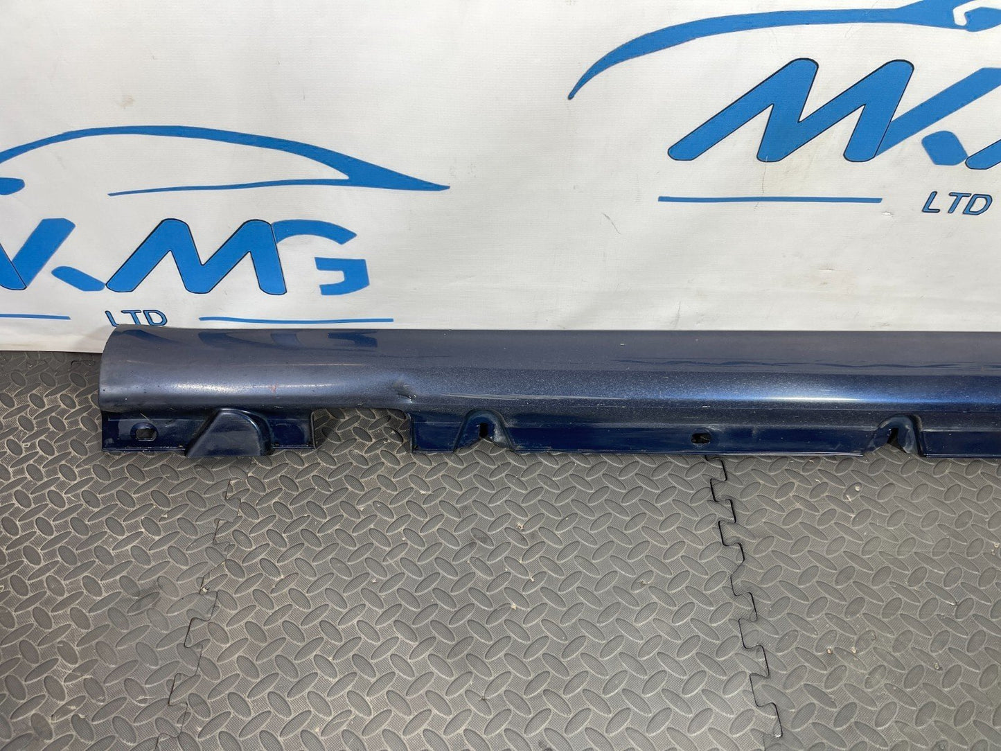 14-21 MERCEDES BENZ C CLASS W205 LEFT N/S SKIRT IN BLUE 980 A2056906902