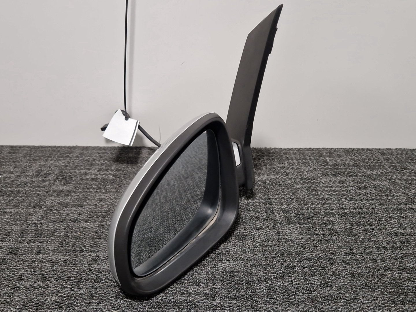 Vauxhall Astra MK6 (J) (A3400) Hatchback Front Left Door Wing Mirror in Silver
