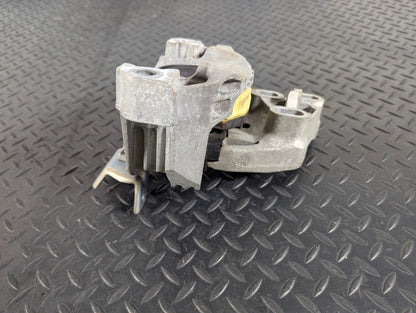 12-18 MERCEDES A B-CLA C117 W176 W246 LEFT ENGINE MOUNT A2462400217
