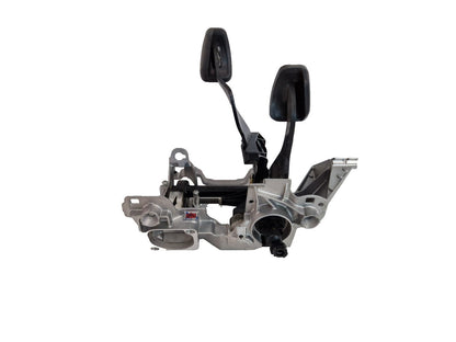 16-19 AUDI A4 B9 GENUINE BRAKE & CLUTCH PEDAL BOX ASSEMBLY 8W2721117