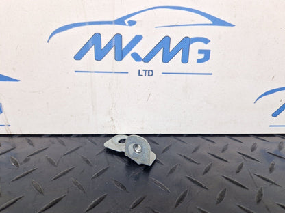 Audi A4 B9 front right wing bracket 8W0821470