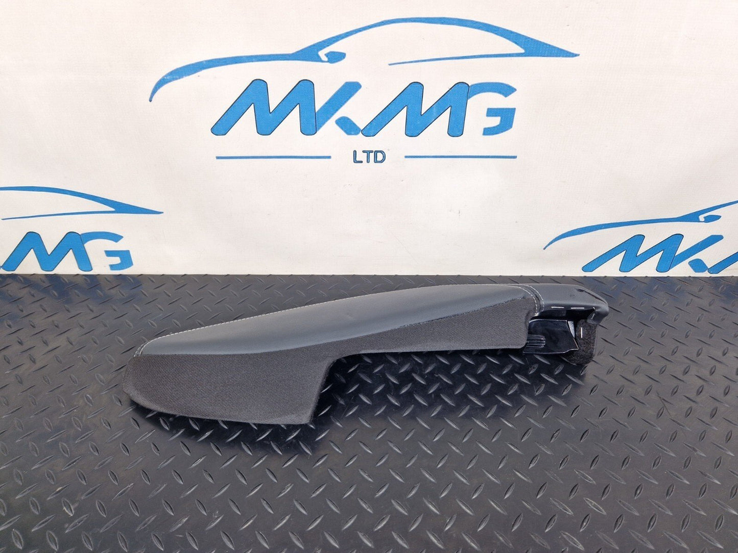 16-24 AUDI A5 F5 GENUINE AUDI A5 SEAT TRIM REAR LEFT 8W785703CGKU