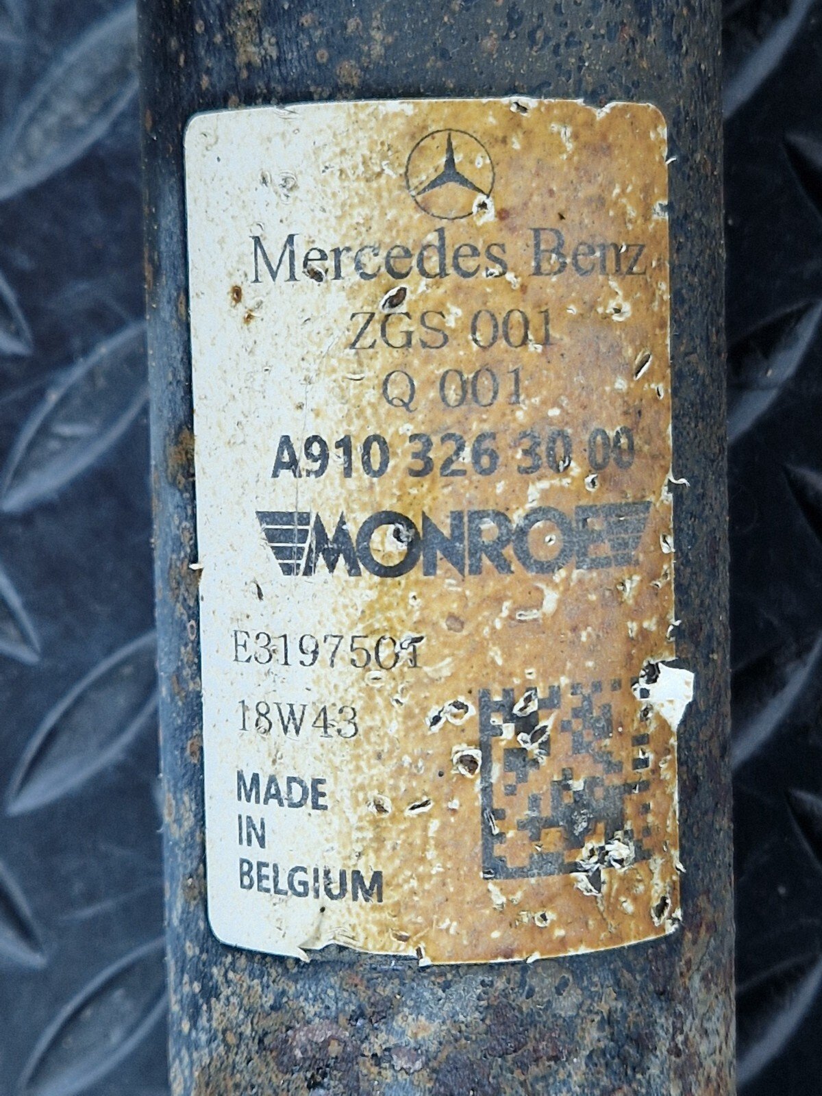 18-ON MERCEDES BENZ SPRINTER W907 W910 REAR SHOCK ABSORBER A9103263000