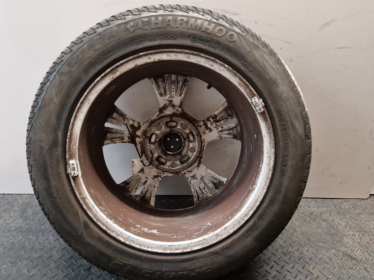 Ford Focus MK3 16" Alloy Wheel with Tyre 205/55/16 ~6mm CM5C-1007-AXA