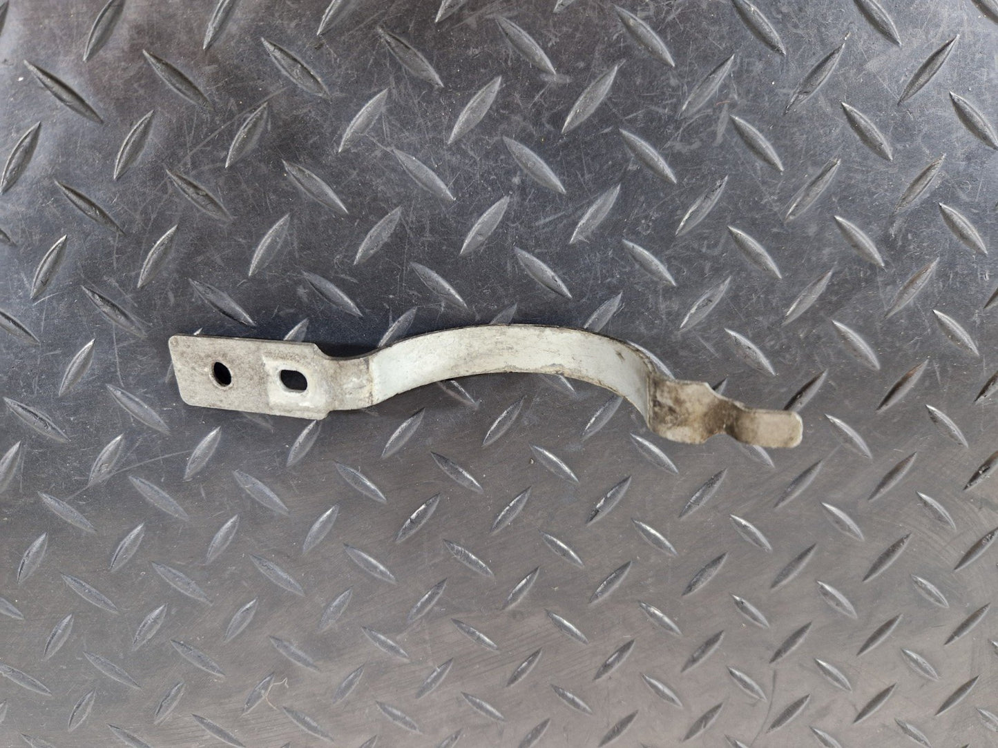 13-19 MERCEDES BENZ CLA C117 AMG GENUINE WATER PUMP BRACKET A2465040140