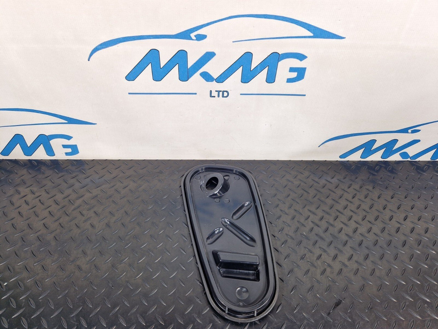 16-23 AUDI A5 F5 SPORTBACK FRONT RIGHT DOOR INNER PANEL COVER 8W8837916