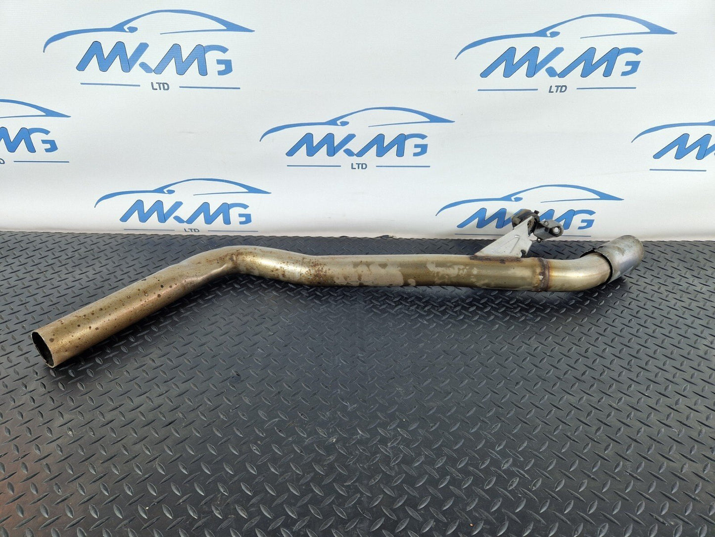 16-19 AUDI A4 B9 OEM REAR EXHAUST SILENCER 8W0253609 8W0253825C