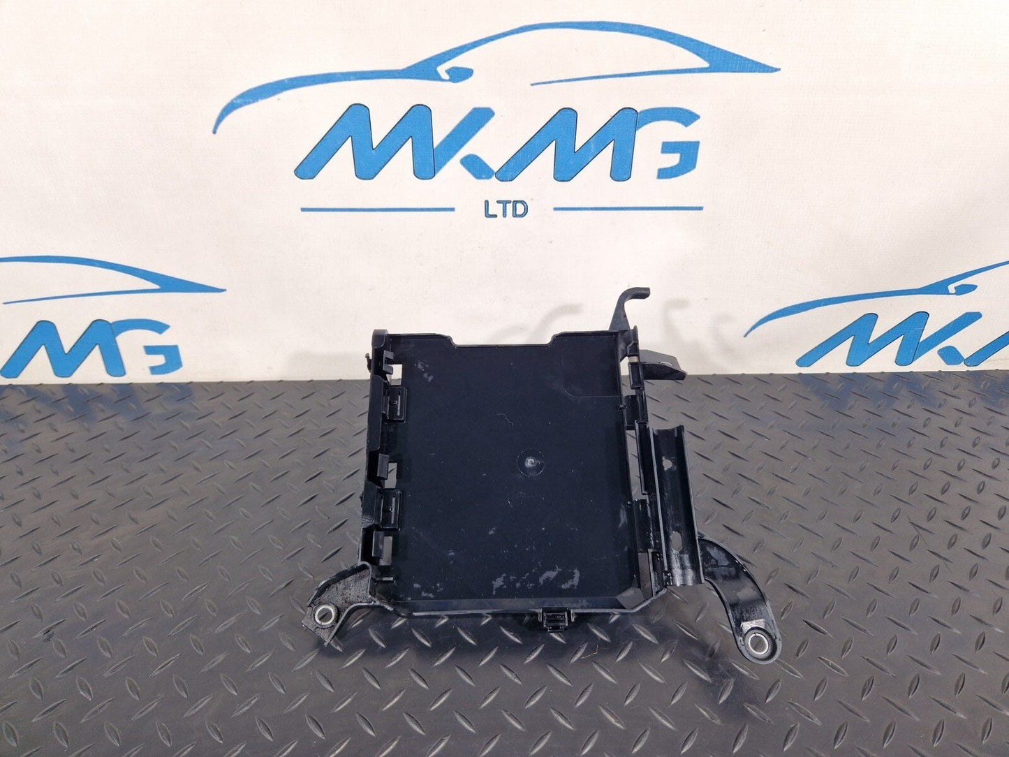 16-24 AUDI A5 F5 CONVERTIBLE GENUINE ENGINE CONTROL UNIT BRACKET 8W0907647A