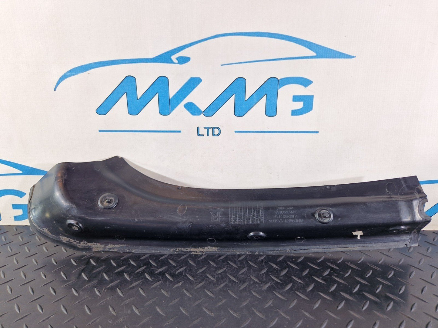 11-19 MERCEDES BENZ ML W166 MOULDING TRIM FOR RAIN GUTTER REAR RIGHT A1666930117