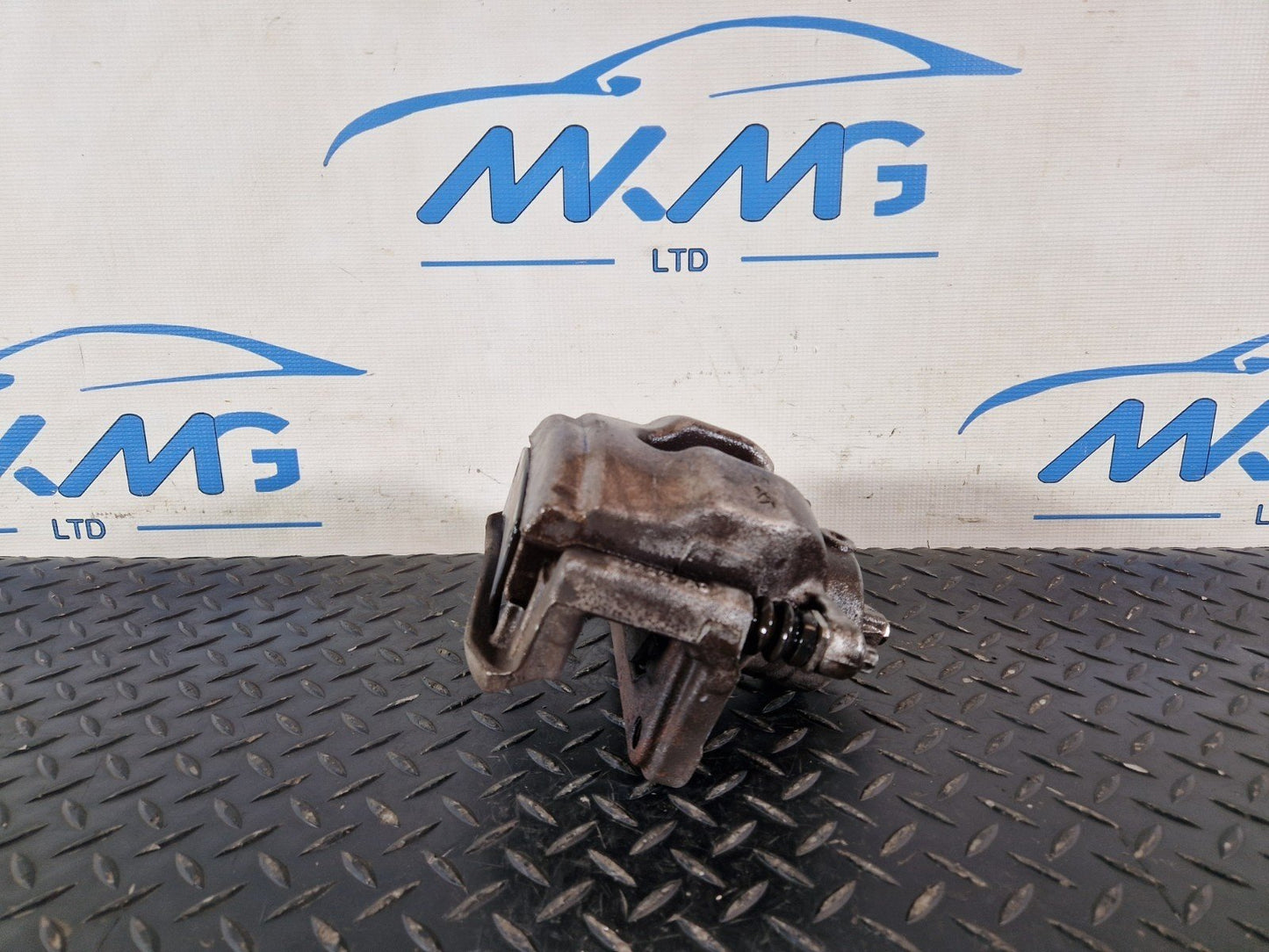 19-ON MERCEDES BENZ B CLASS W247 FRONT RIGHT SIDE BRAKE CALIPER A1774215200