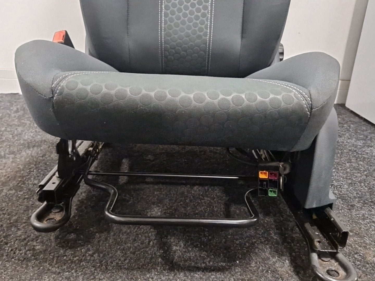 Ford Fiesta MK7 (B299) Hatchback Left Front Seat