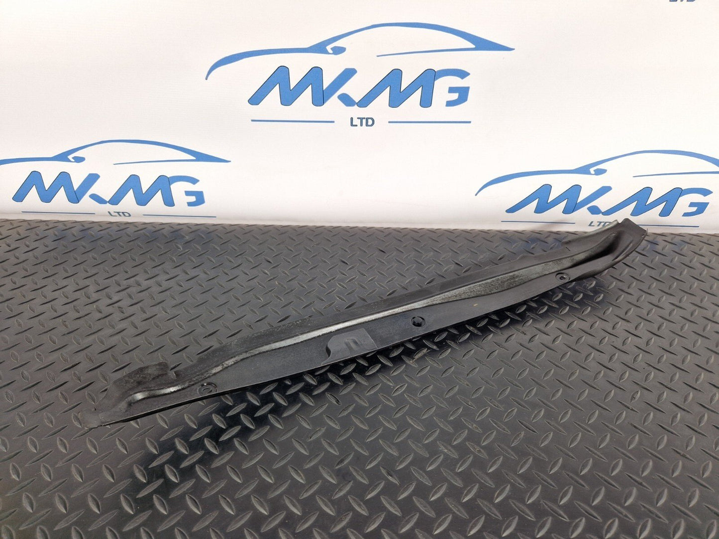19-ON MERCEDES BENZ B CLASS W247 OEM FRONT RIGHT FENDER GAP COVER A2478890500
