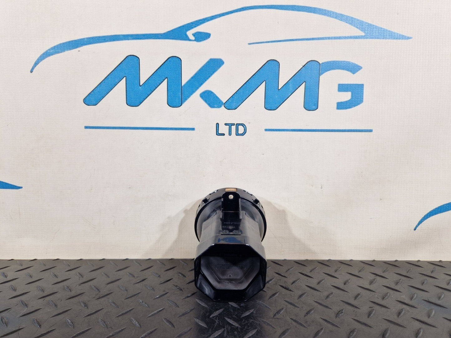 18-ON MERCEDES BENZ A CLASS W177 GENUINE INTERIOR AIR VENT A177830630