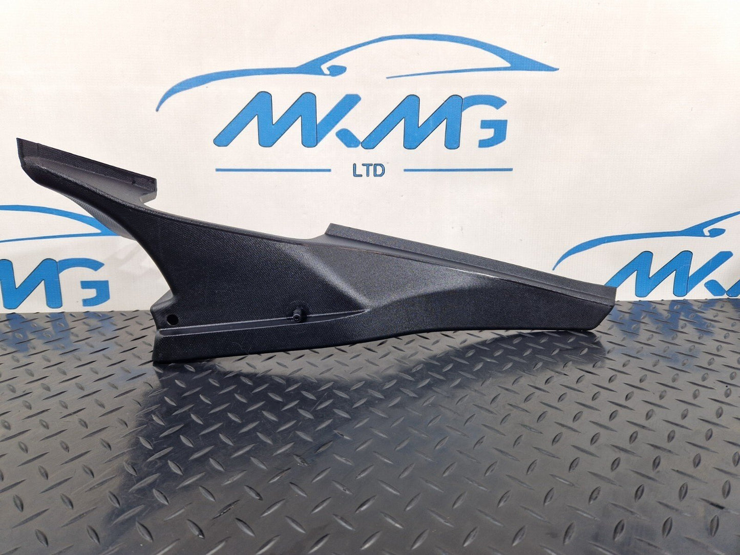 12-18 BMW 4 SERIES F36 M-SPORT REAR TAILGATE UPPER RIGHT SIDE COVERING 7337196
