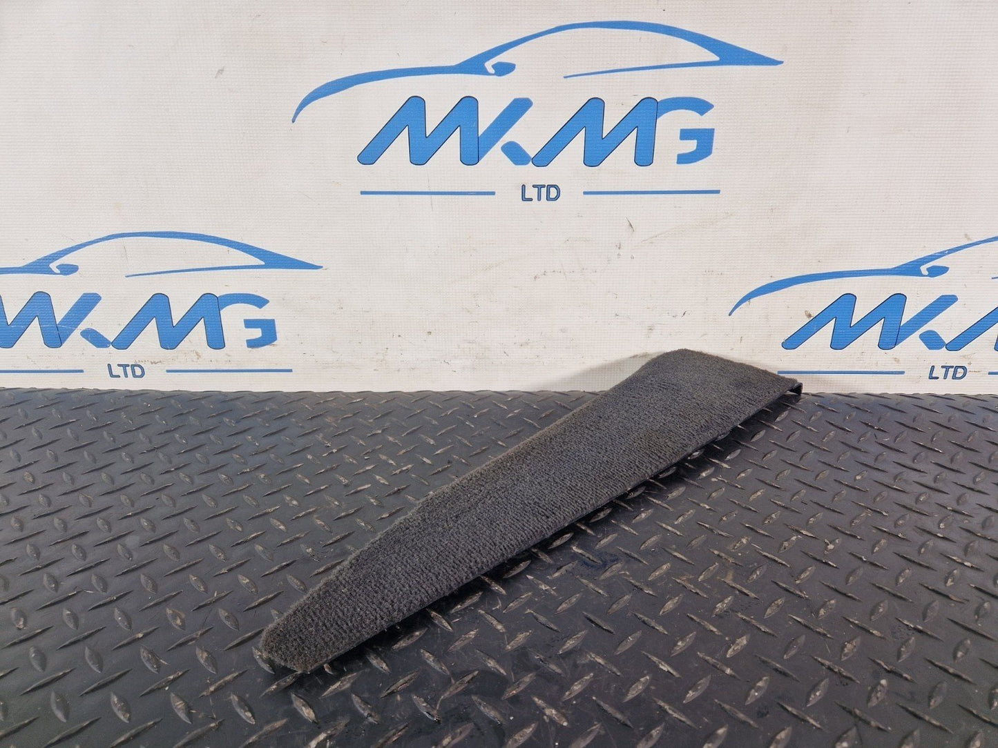 10-15 AUDI Q7 4L DRIVERS RIGHT FRONT SEAT SIDE LOWER PANEL TRIM 4L0881472