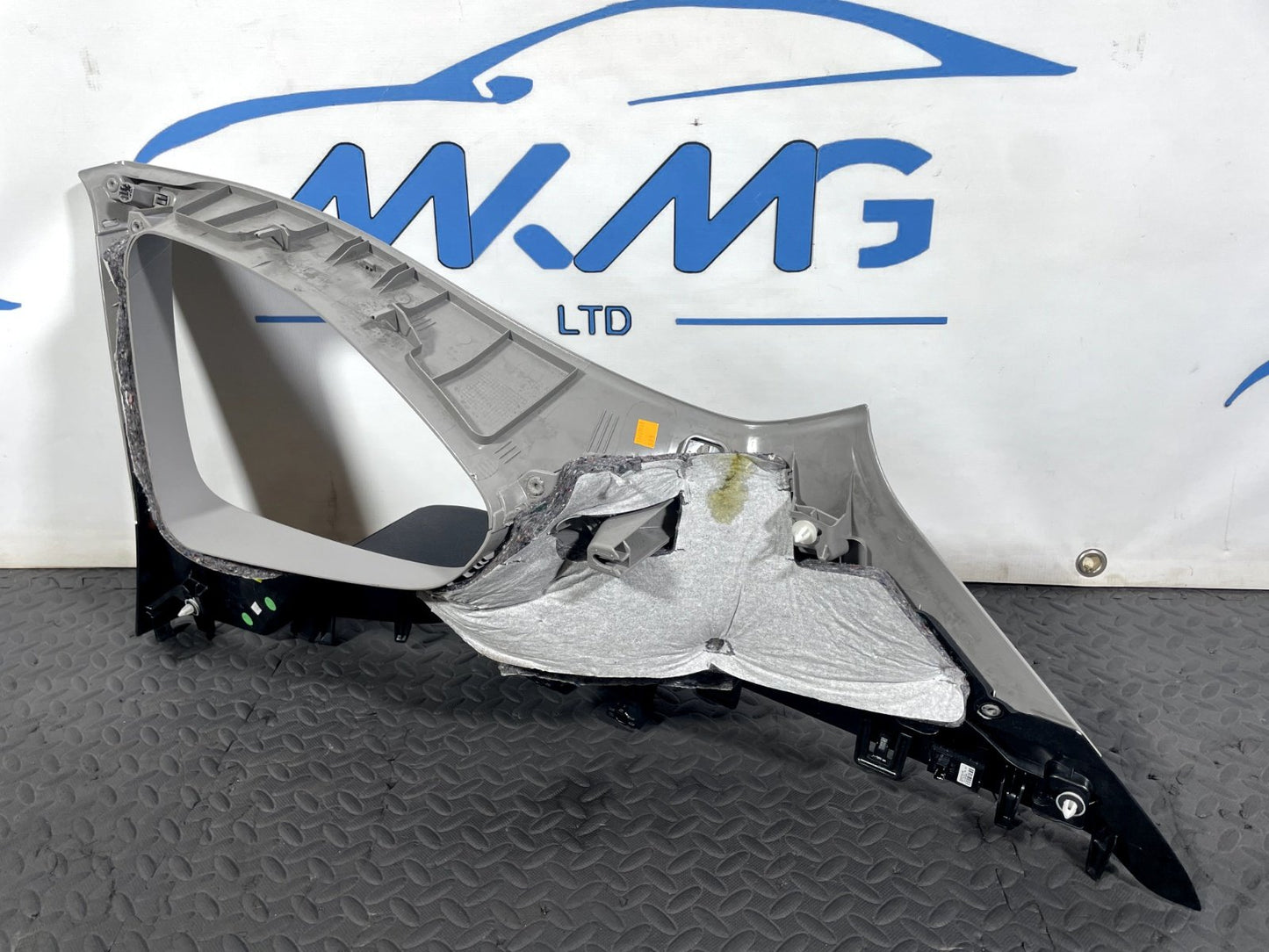 16-22 BMW X1 F48 GENUINE REAR PASSENGER SIDE INNER QUARTER TRIM PANEL 7332827