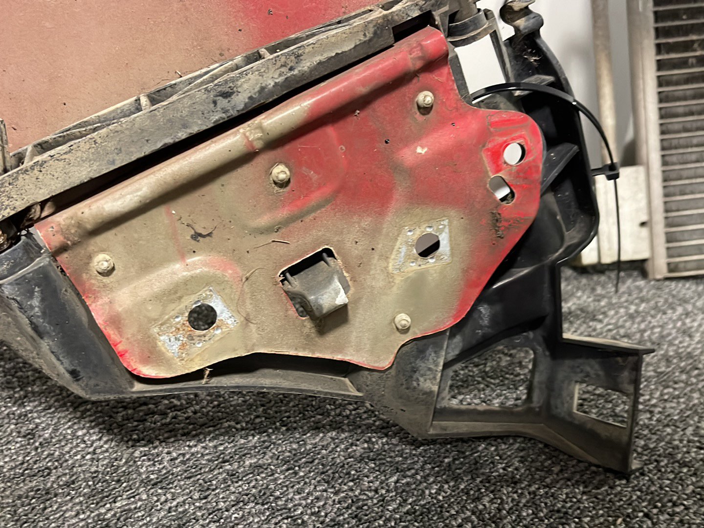 Vauxhall Astra MK6 (J) (A3400) Hatchback Front Left Wing Fender Panel in Red
