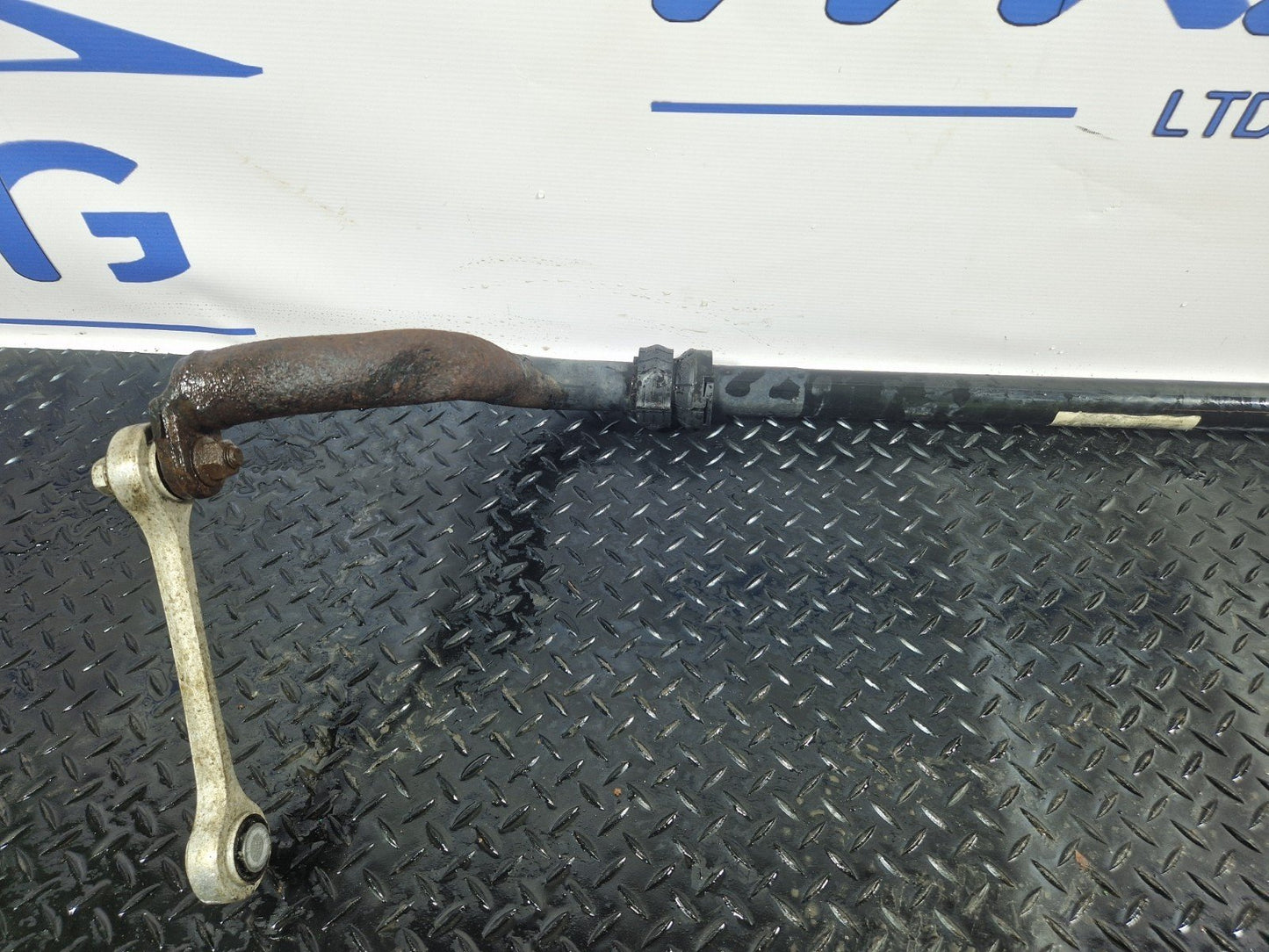 10-18 VW TOUAREG 7P GENUINE FRONT ANTI ROLL BAR 7L0411025H