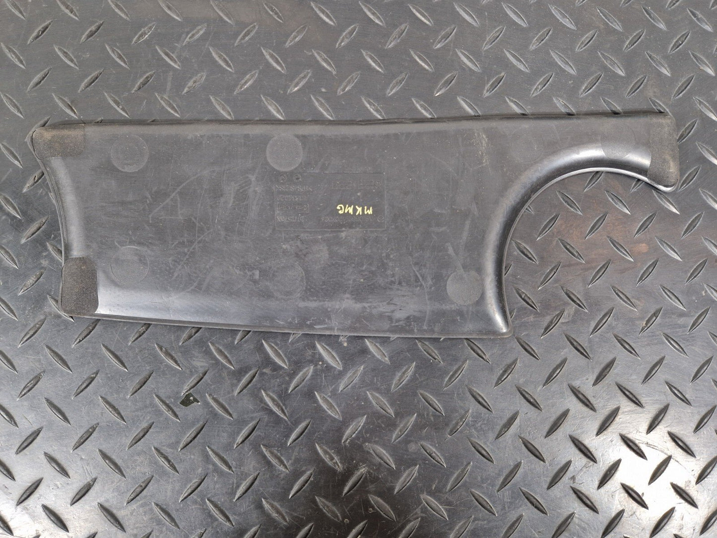 18-ON MERCEDES BENZ SPRINTER W907 W910 OEM EXTERIOR PART A9106891400