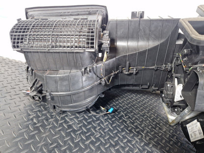 14-20 MERCEDES BENZ GLA X156 AIR CON HEATER MATRIX HOUSING BOX A2468302302