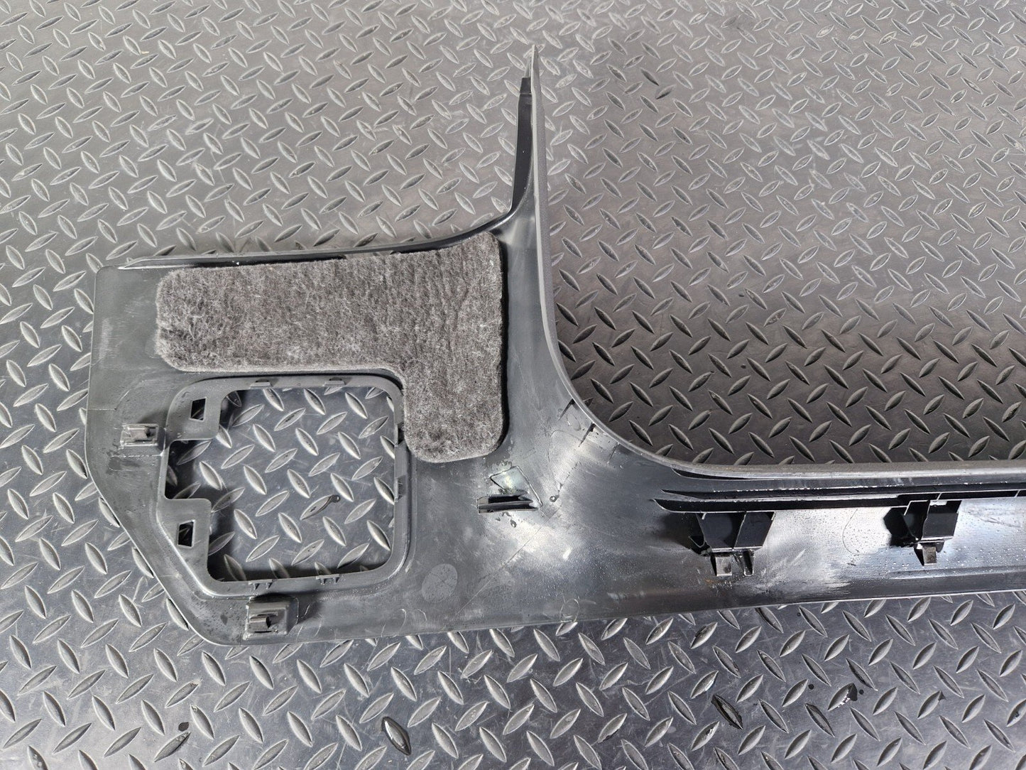 16-19 AUDI A4 B9 FRONT LEFT SIDE KICK PANEL SKIRT TRIM COVER 8W2867271A