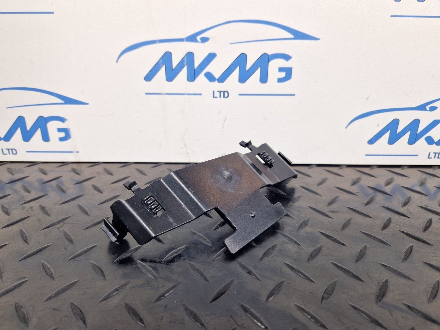 16-23 AUDI A5 F5 SPORTBACK S-LINE B-PILLAR RIGHT TRIM HOLDER 8W8867192