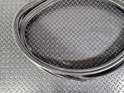 16-22 BMW X1 F48 GENUINE GASKET TAILGATE TRUNK BOOT LID RUBBER SEAL 7474447