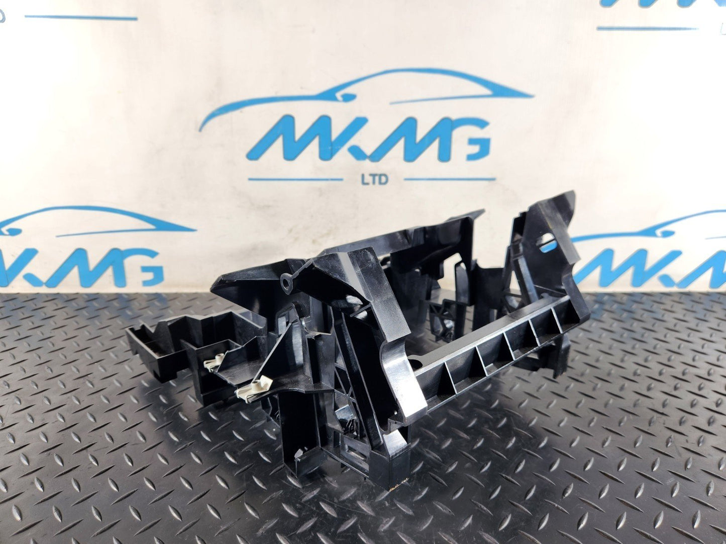 13-23 RANGE ROVER SPORT L494  CENTRE CONSOLE BRACKET MOUNT DK62-04268-A