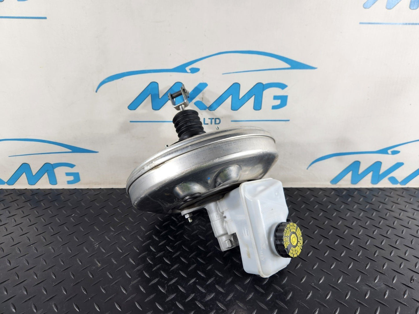 16-22 BMW X1 F48 Genuine Brake Servo Master Cylinder 6882812