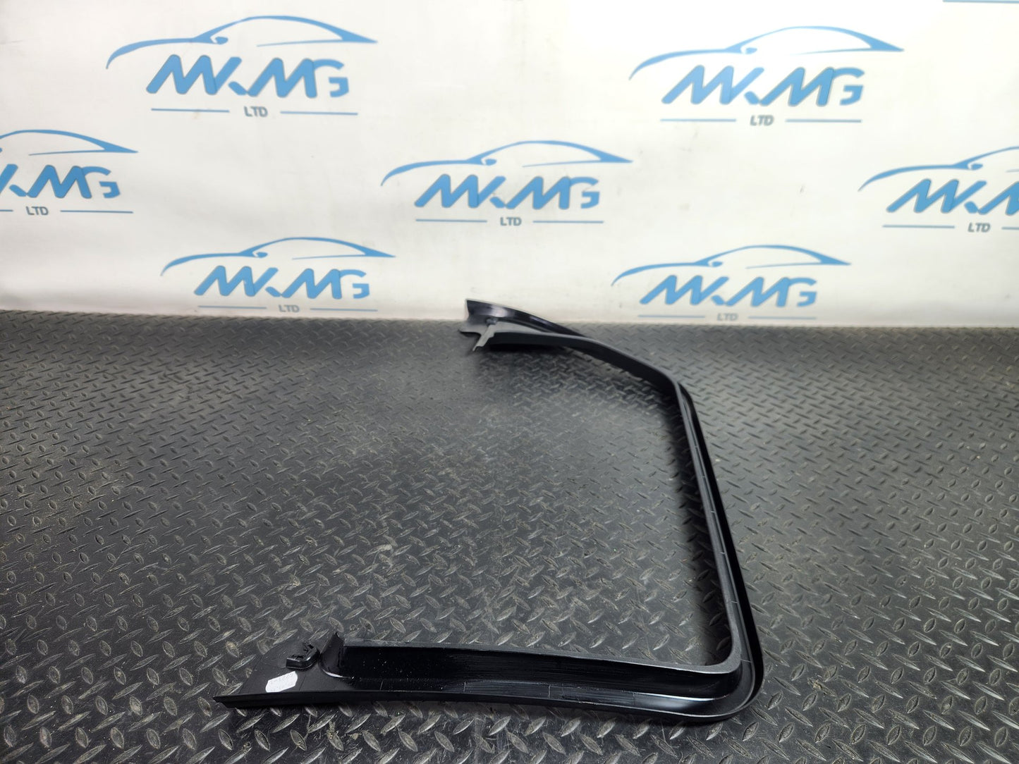 Land Rover Range Rover Evoque L551 SUV Rear Right Door Window Trim K8D225514AB