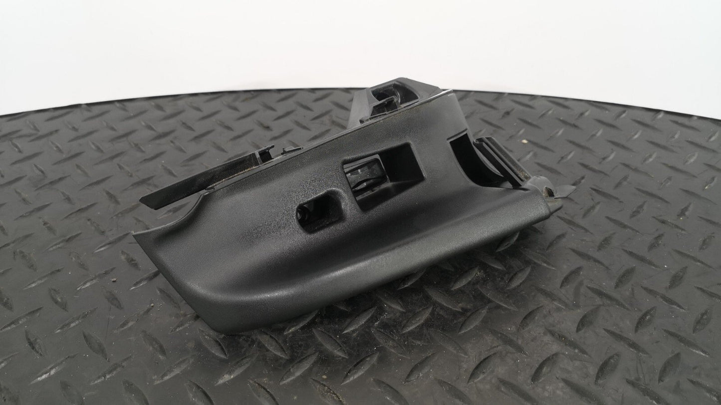 16-19 AUDI A4 B9 S-LINE GENUINE REAR RIGHT SEAT BELT GUIDE 8W0857792