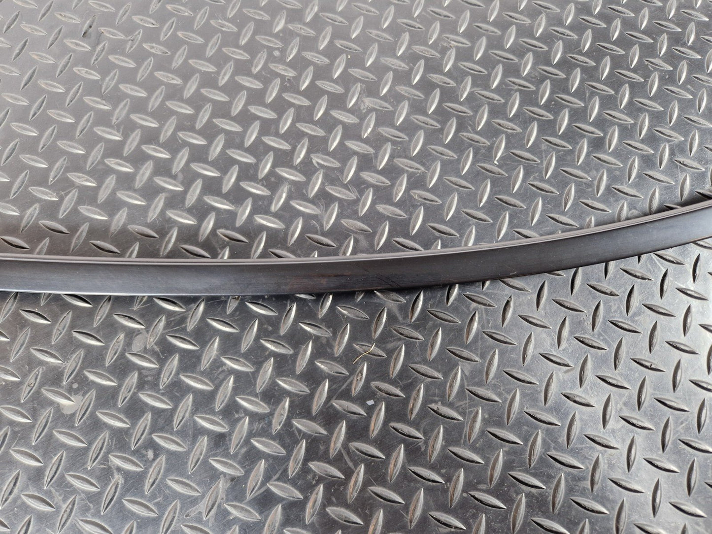 11-18 BMW 6 SERIES F06 LEFT WINDOWS SURROUND TOP UPPER ROOF STRIP 7275303