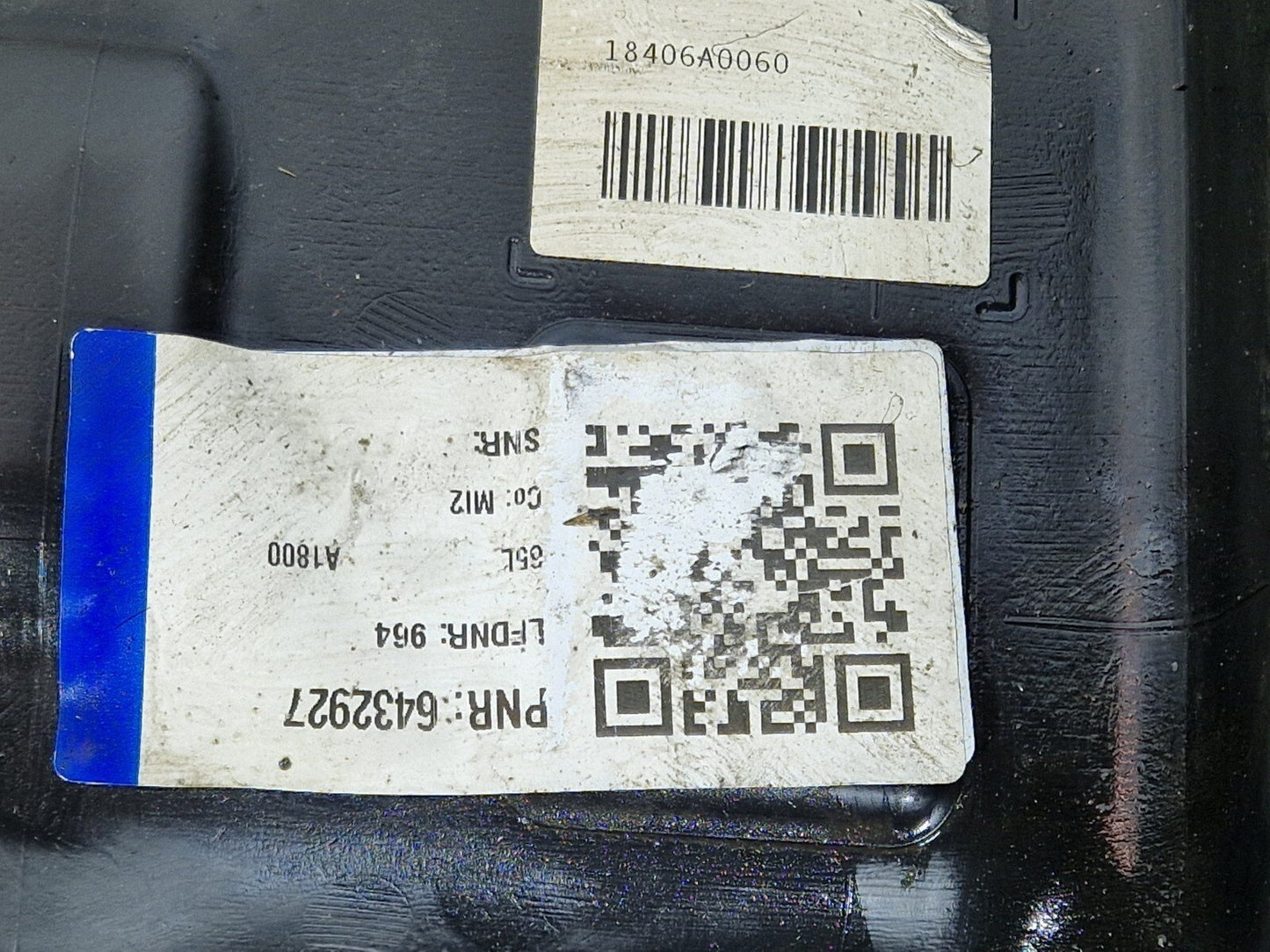 18-ON MERCEDES BENZ SPRINTER W907 W910 2.2 CDI FUEL TANK DIESEL A9104702100