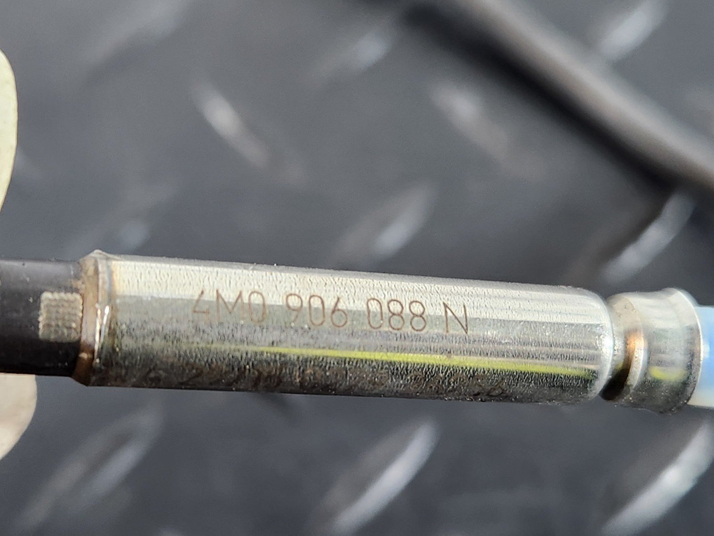 Audi Unknown Part Type 4M0906088N