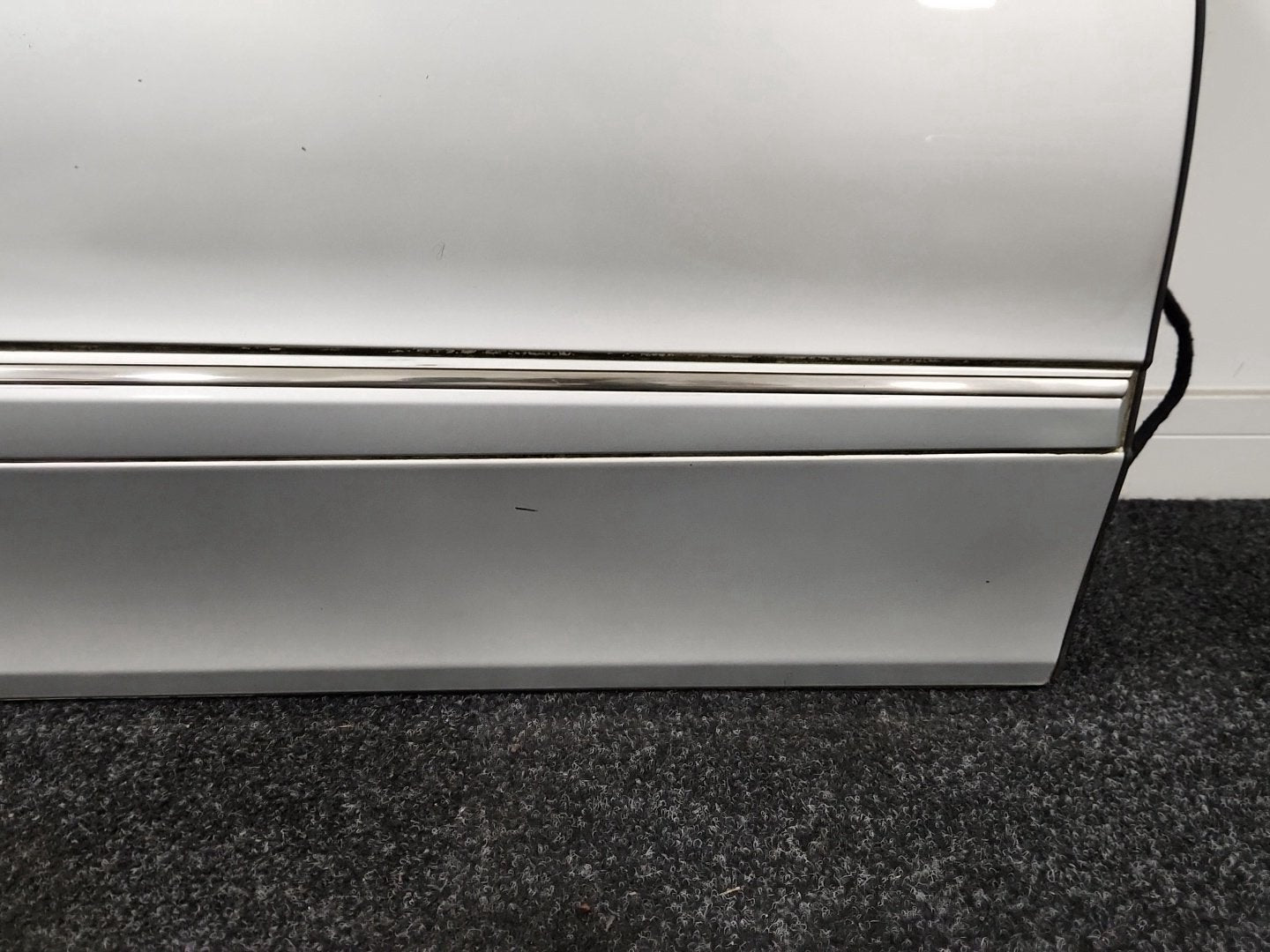 Mercedes CLK-Class C209 Convertible Front Right Complete Door in Iridium Silver