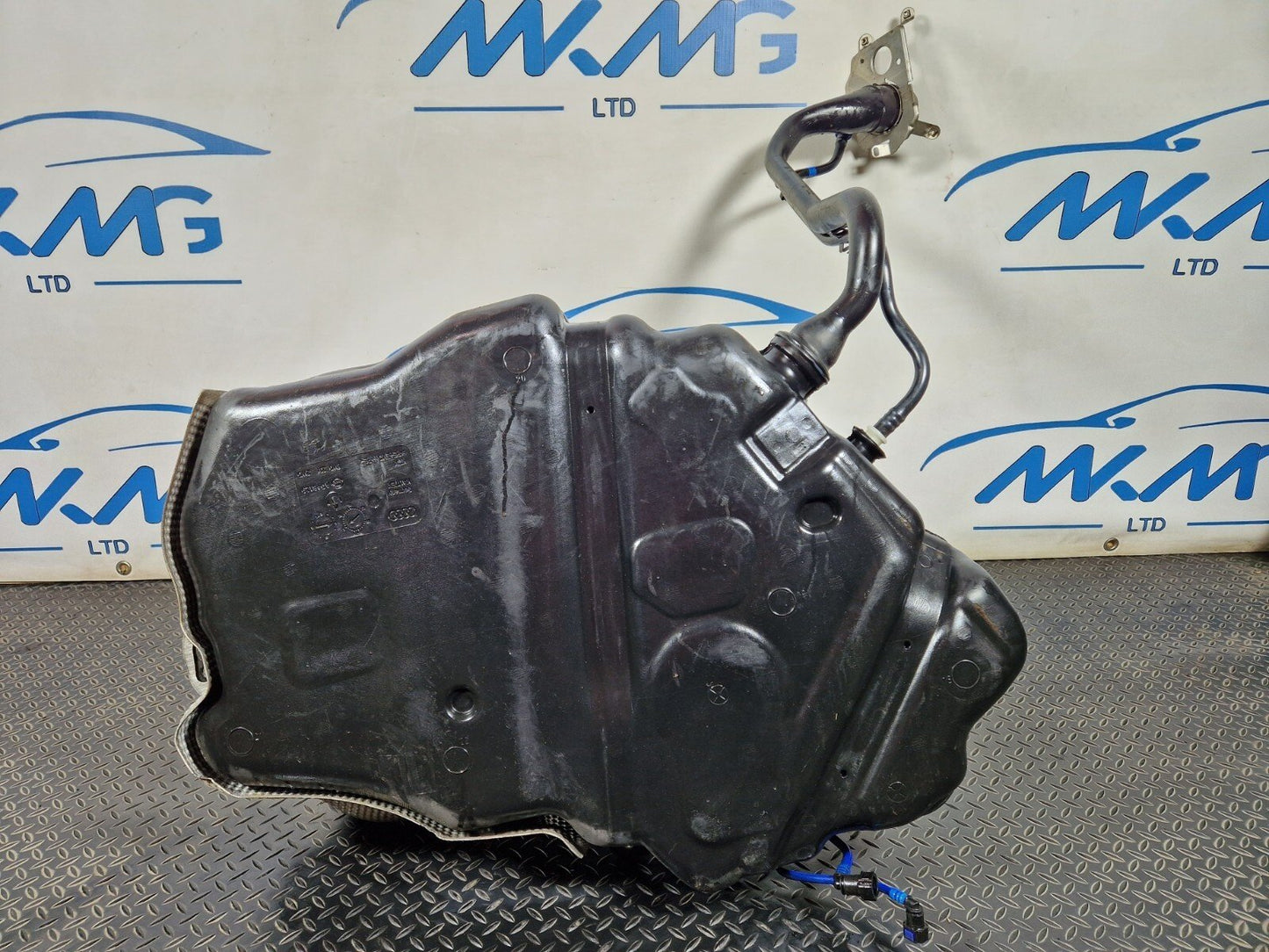 16-23 AUDI A5 F5 S-LINE GENUINE DIESEL FUEL TANK 8W6201021AM