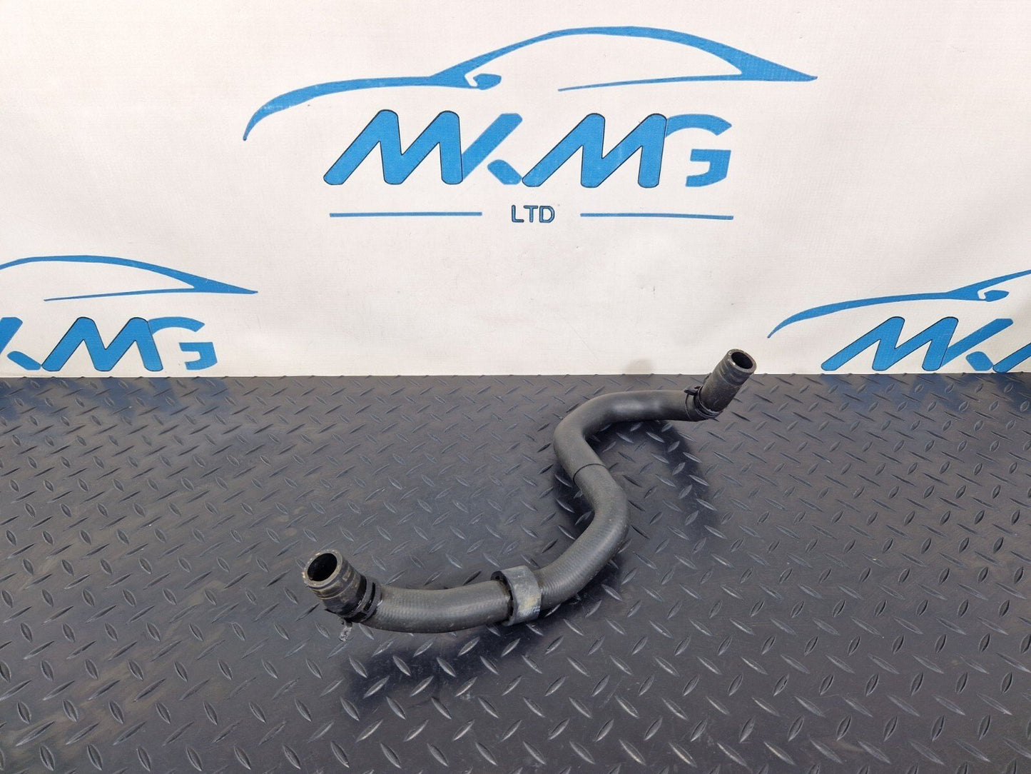 14-21 MERCEDES BENZ C200 W205 ENGINE WATER COOLANT PIPE HOSE A2058301302