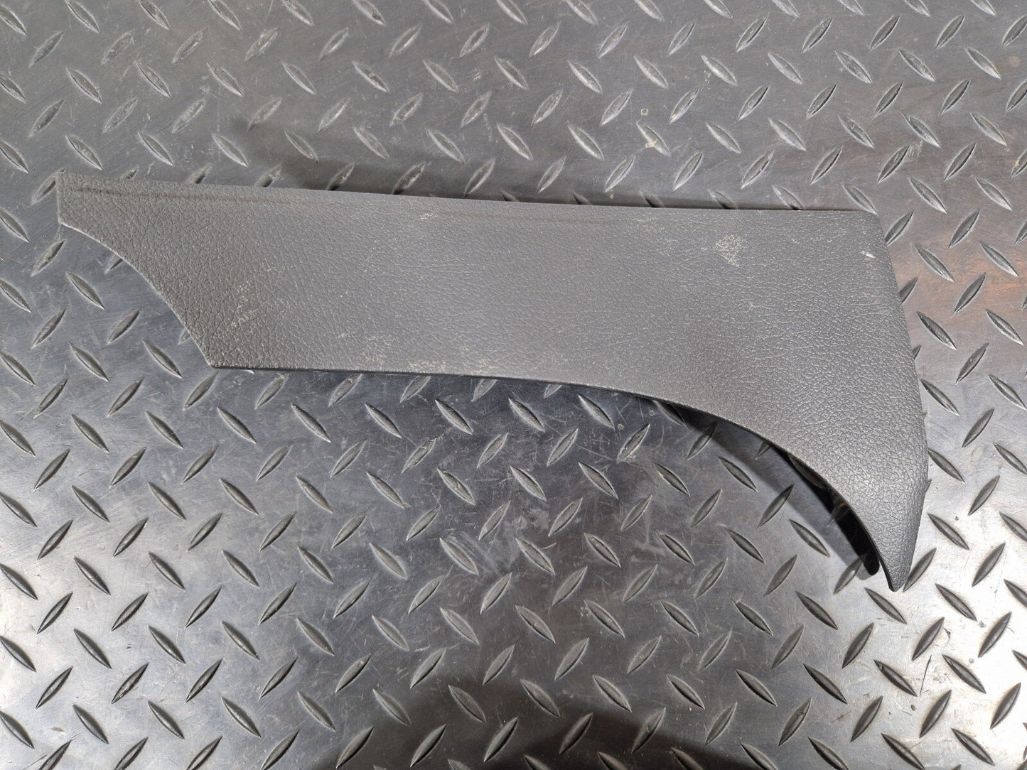 18-ON MERCEDES BENZ SPRINTER W907 W910 OEM RIGHT O/S LOWER TRIM A9106803200