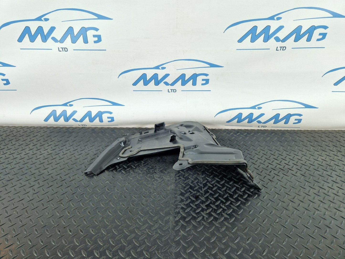 14-21 MERCEDES BENZ W205 GENUINE ENGINE PARTITION PROTECTION SHIELD A2056205801