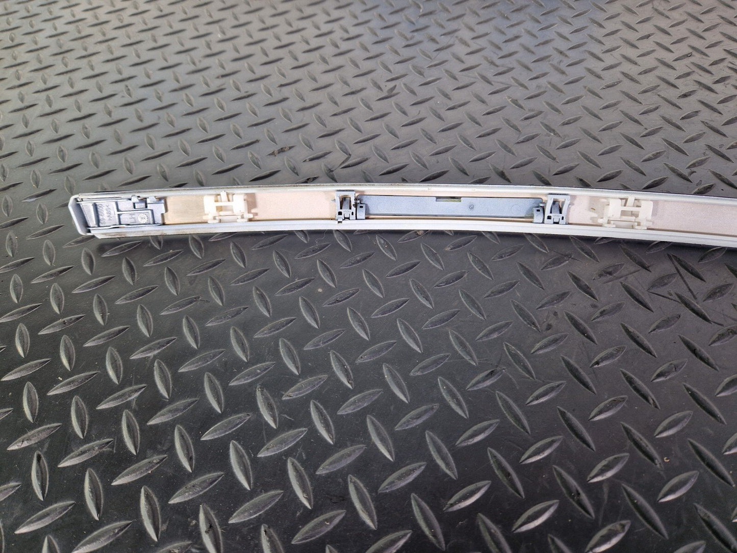 14-16 BMW 2 SERIES F22 OEM LEFT SIDE ROOF STRIP TRIM 7346245 7307735
