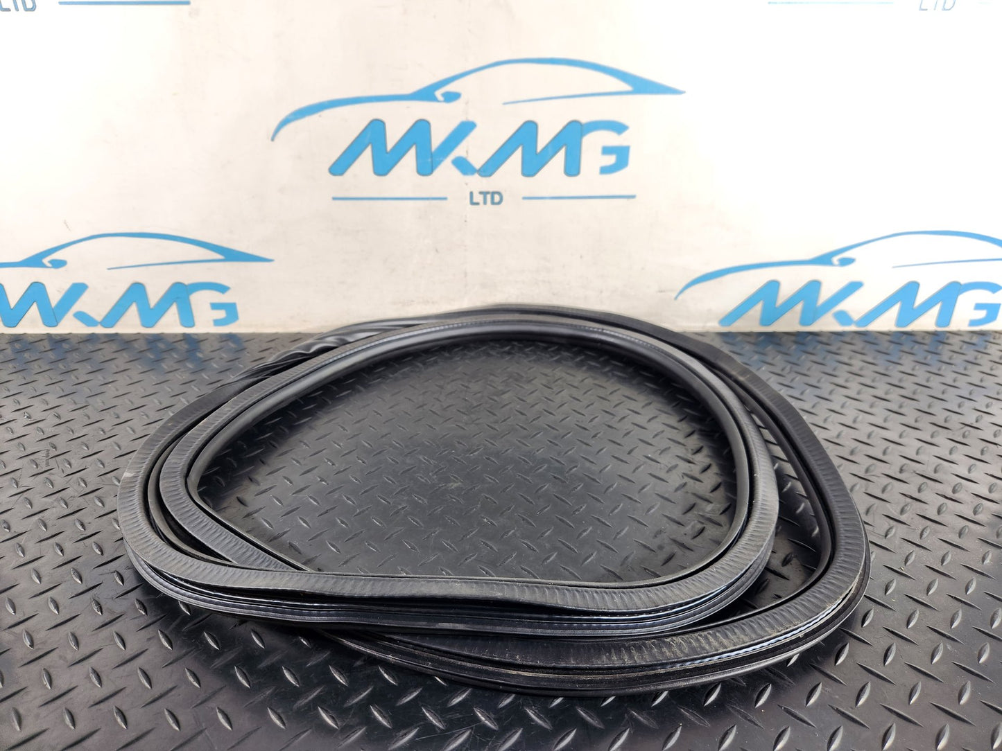 Land Rover Range Rover Evoque L551 SUV Genuine Front Left Door Seal K8D220708AC